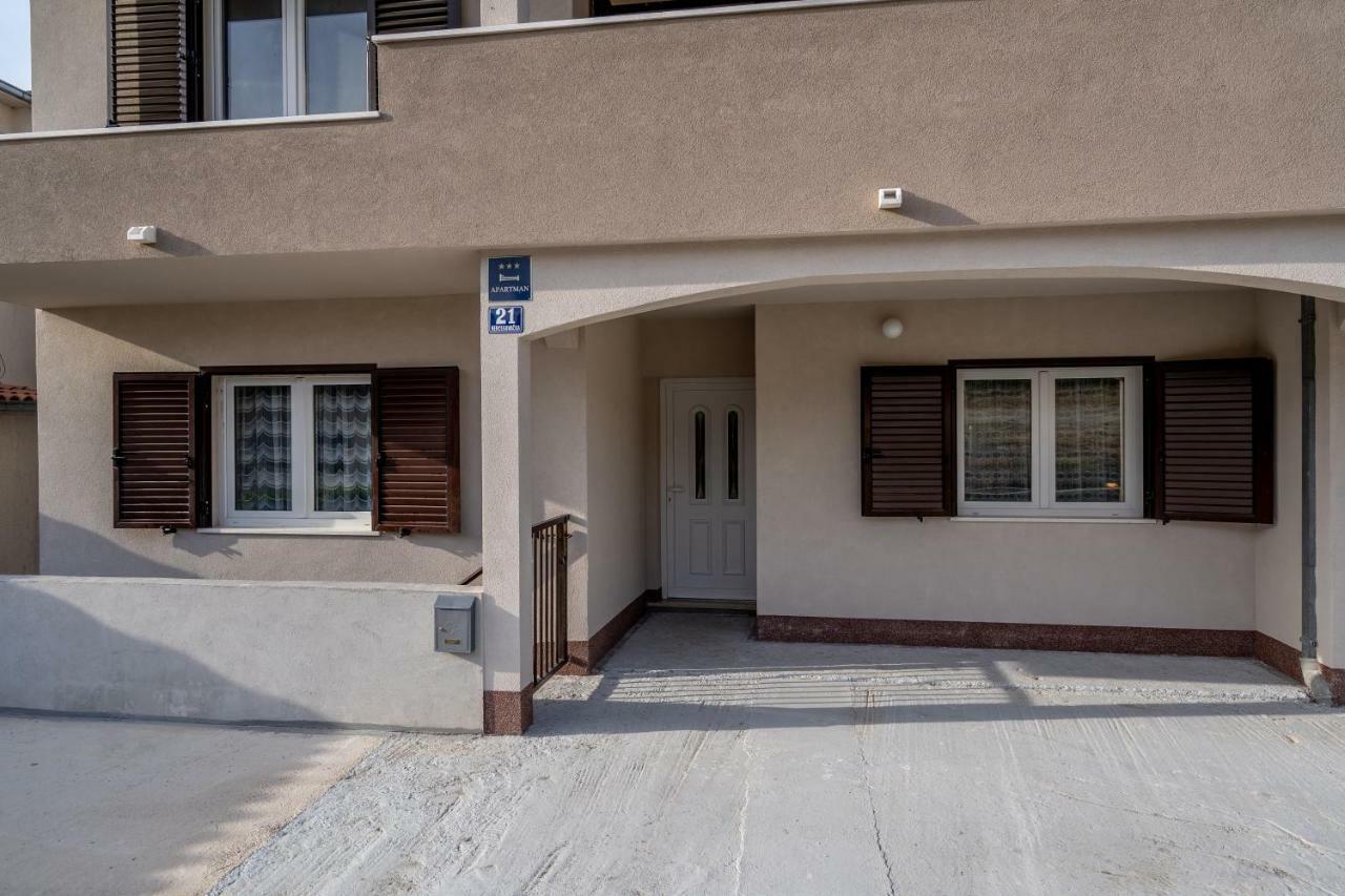 Apartment Matija Подстрана Экстерьер фото